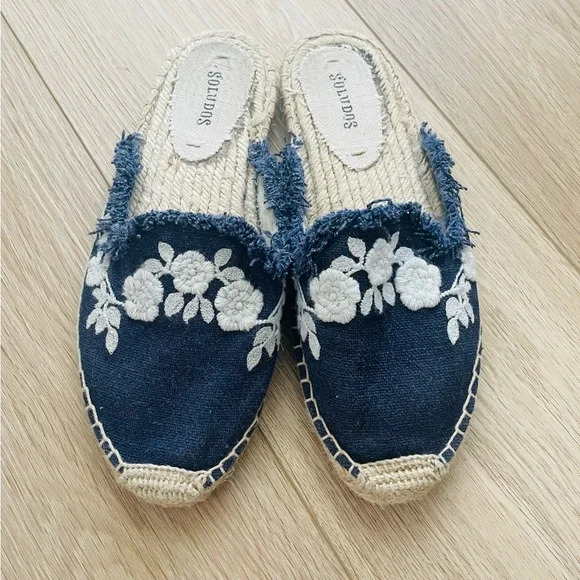 Soludos Navy/White Frayed Embroidered Floral Mules, Size 6.5 - Picture 2 of 3